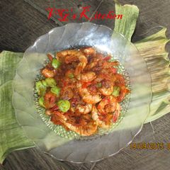 A picture of Fried Sambal with Shrimp and Stink Bean (SAMBAL GORENG UDANG PETE).