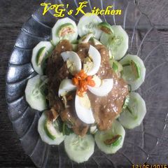 A picture of Salad with Peanut and Dried Shrimp (SALADA SIRAM KACANG EBI).