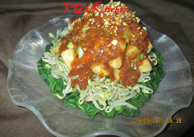 Kejibeling Salad (RUJAK BELING)