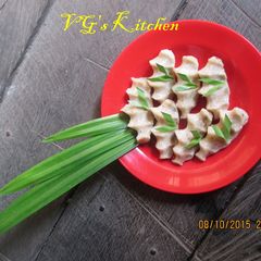 Fist-shaped Rice Cake (POHUL-POHUL) A picture of Fist-shaped Rice Cake (POHUL-POHUL).