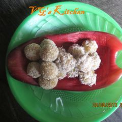 A picture of Boiled Sweet Potato Balls (KUE ASOY).