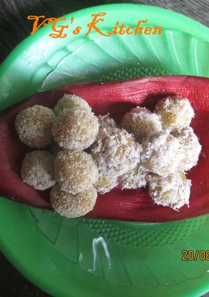 A picture of Boiled Sweet Potato Balls (KUE ASOY).