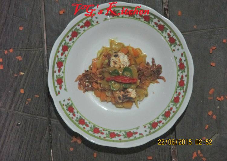 Recipe of Quick TEMPEH CURRY WITH VEGETABLES (Kare Tempe Sayuran)