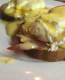 Huevos benedictinos