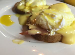 Una foto de Huevos benedictinos