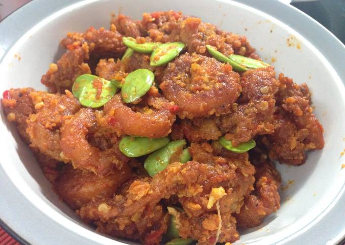 Cara Gampang Menyiapkan Cumi Crispy Sambal Petai yang Sempurna