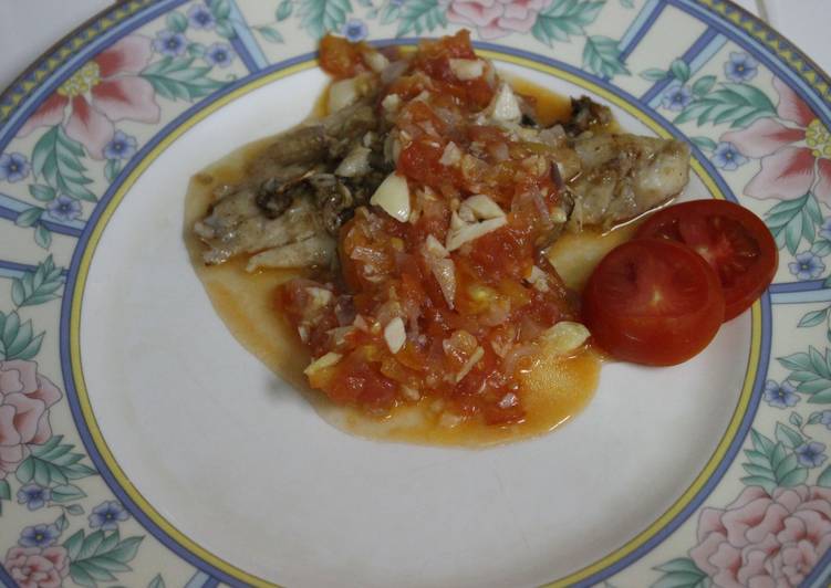 Bahan-bahan Ikan Panggang Bumbu Sambal Tomat yang nikmat Untuk Jualan