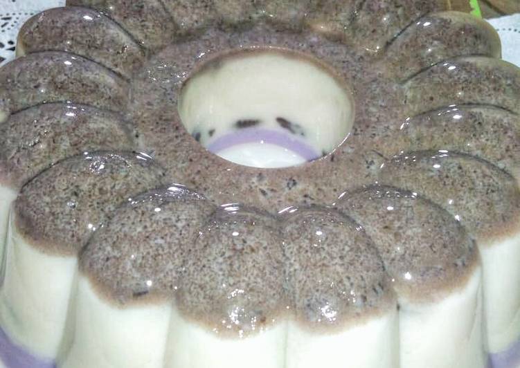 Cara Memasak Puding Oreo Lapis Taro yang Gurih