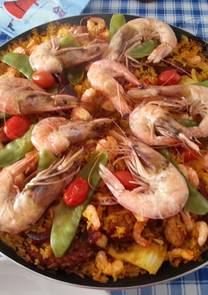 Una foto de Paella valenciana