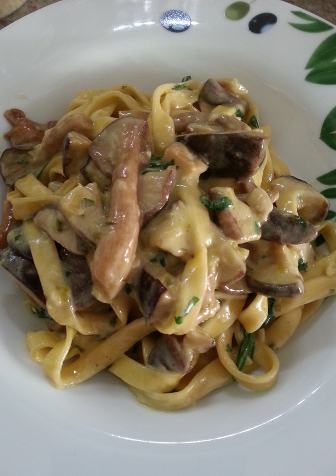 Una foto de Pasta con setas / hongos