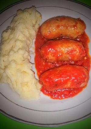 Una foto de Salchichas o chorizos al pomodoro (Salsiccia Pomodoro Puré)
