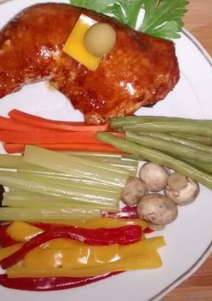 Una foto de Pollo de campo braseado con salsa barbacoa
