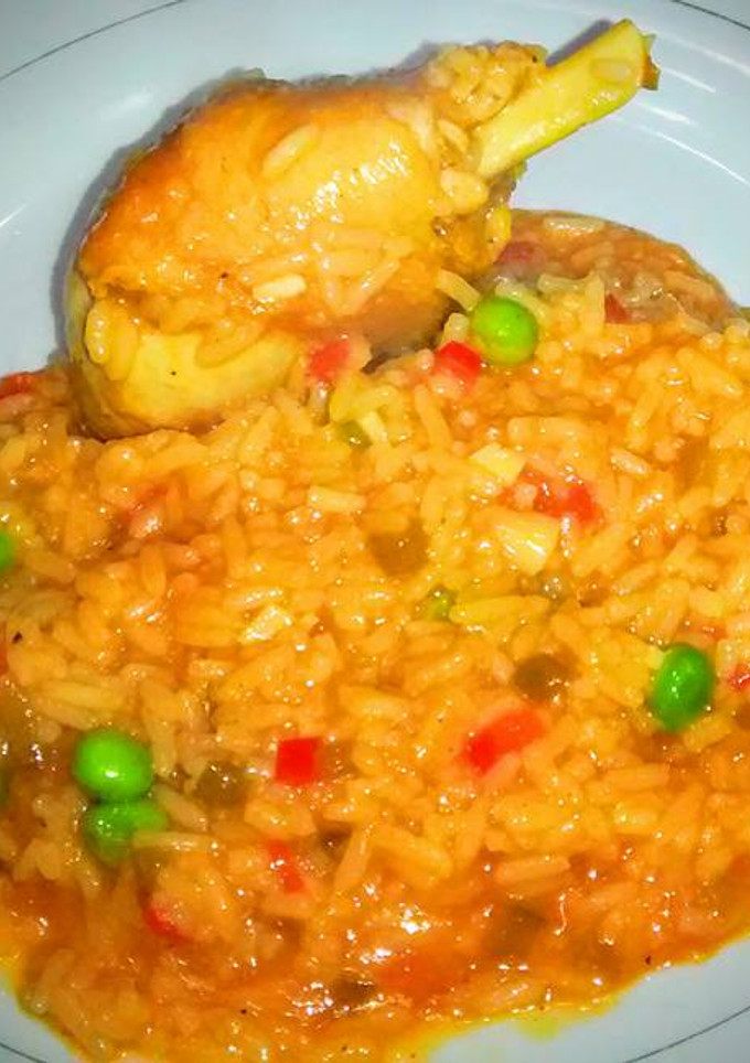 Una foto de Guiso de pollo con arroz al disco de arado