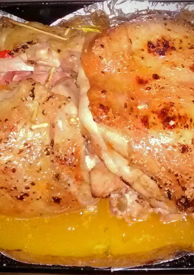 Una foto de Pollo Deshuesado Relleno