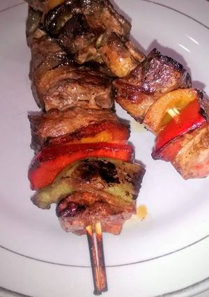 Una foto de Brochette de carne marinado