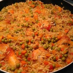 A picture of Arroz Con Pollo.