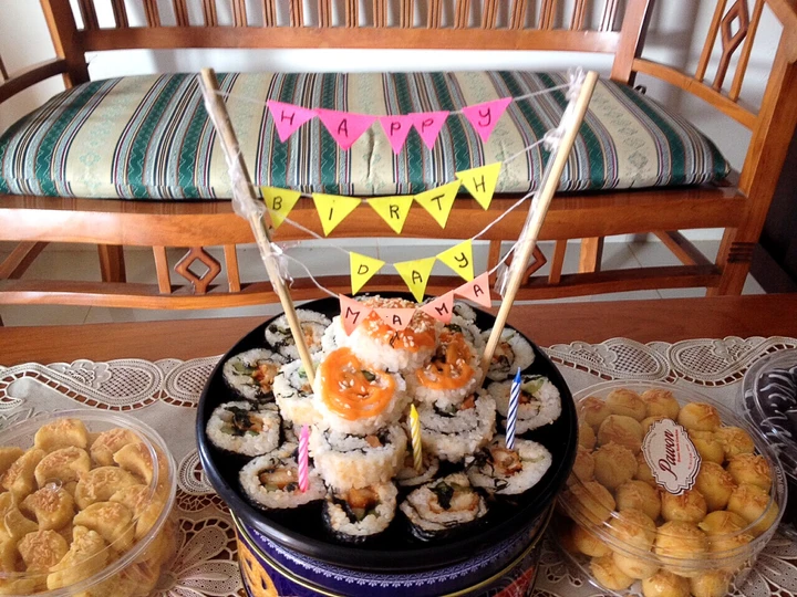 Cara Gampang Menyiapkan Resep Sushi Cake yang Enak Banget Anti Ribet, Bisa Manjain Lidah