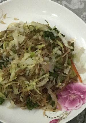Hình của món Nộm bắp cải và hoa chuối.