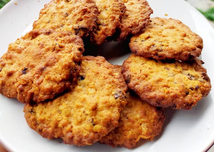 Thin and Crispy Oatmel Raisin Cookies