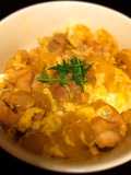 Oyakodon (arroz con pollo y huevos)