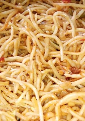 ভেজিটেবল চাউমিন(vegetable chowmin recipe in Bengali) রেসিপির প্রধান ছবি