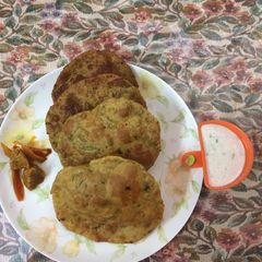 A picture of Masala puri.