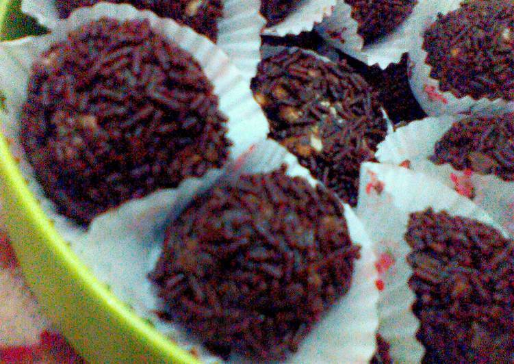 Marie Choco Balls