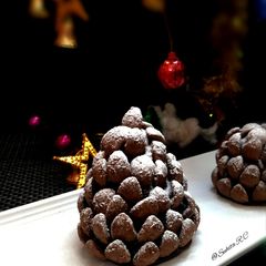 A picture of Choco cake Pine Cone.
