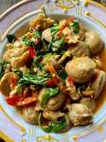 กะเพราลูกชิ้น หมูสับ by ChefTukkata