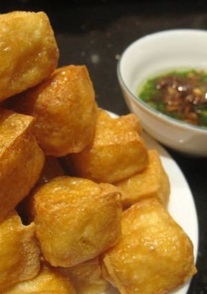 Hình của món Đậu hủ chiên mắm hành.