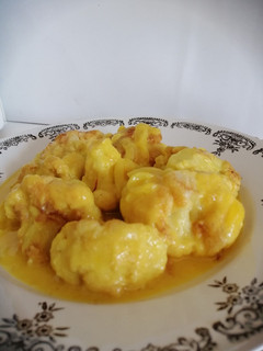 Una foto de Coliflor en salsa de azafrán