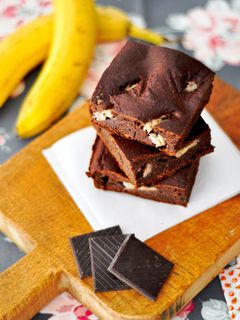 Una foto de Brownie Fitness de chocolate y plátano sin azúcar y sin grasas
