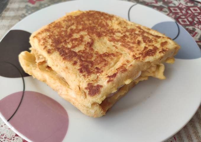 Pan con Tortilla | Omelette Sandwich