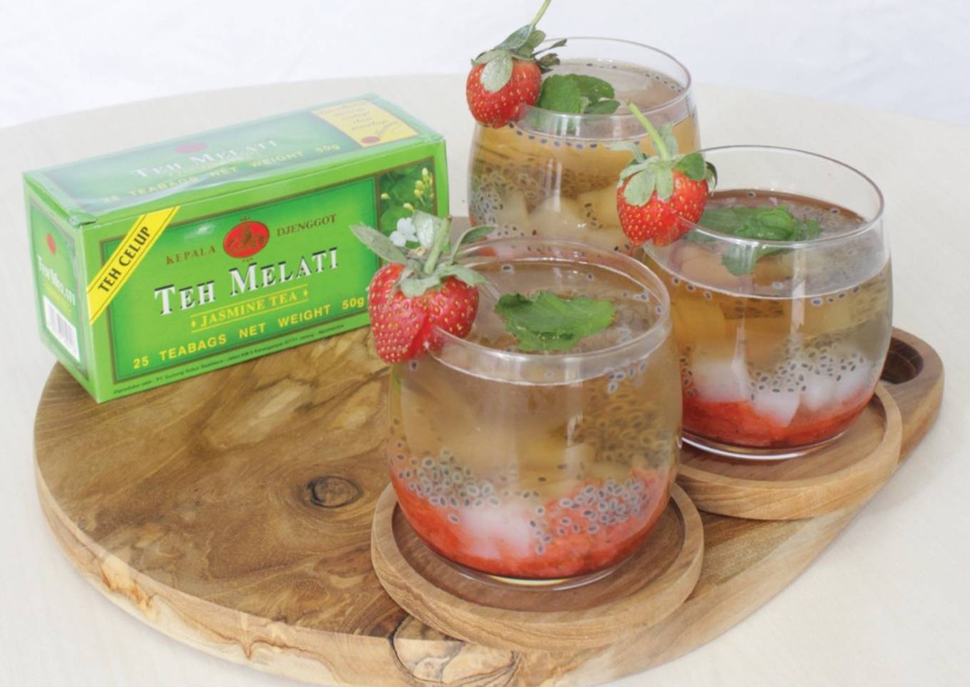 Strawberry Iced Tea Special