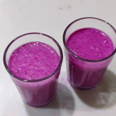 Dragon fruit shake A picture of Dragon fruit shake.