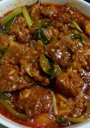 A picture of Chilli fish gravy.