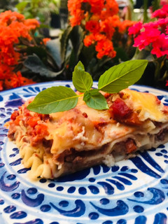 Una foto de Lasagne al forno (Lasaña al horno)