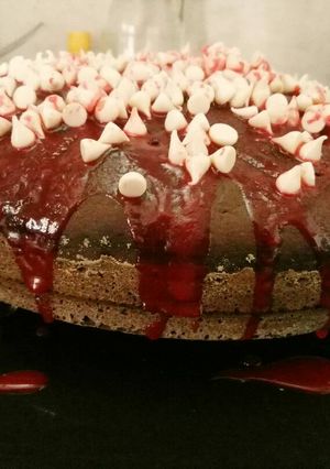 Una foto de Bizcochuelo de chocolate glaseado😍