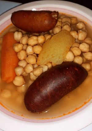 Una foto de Cocido de garbanzos