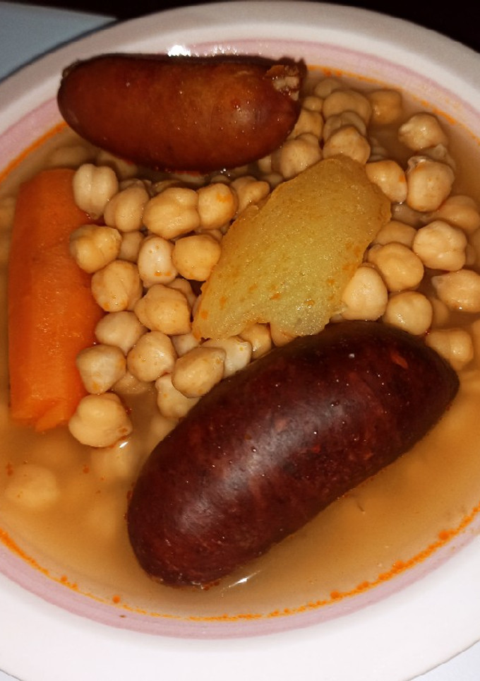 Una foto de Cocido de garbanzos