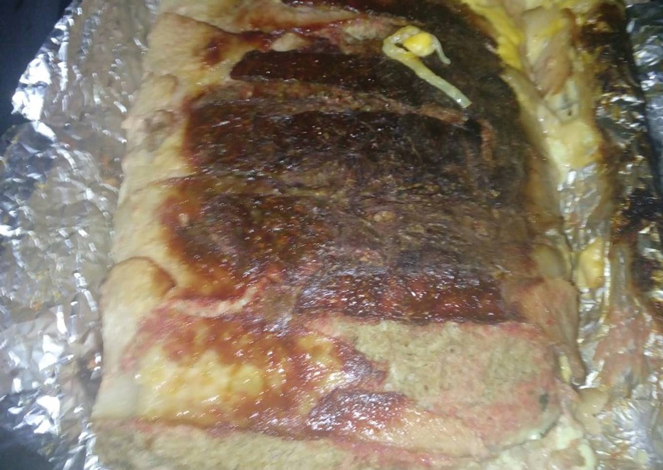 Rollo de carne de res relleno de varios ingrediente a la Mario, s