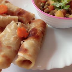 A picture of Soft layered chapatis.