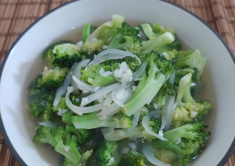 Resep Tumis Brokoli Bawang Putih yang praktis