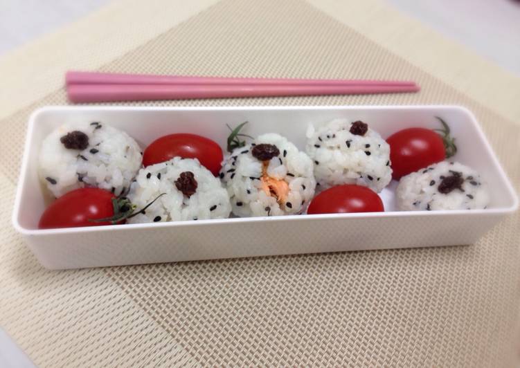 Onigiri ala arum (Rice ball)