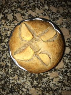 Una foto de Torta individual de manzana y canela!🍎