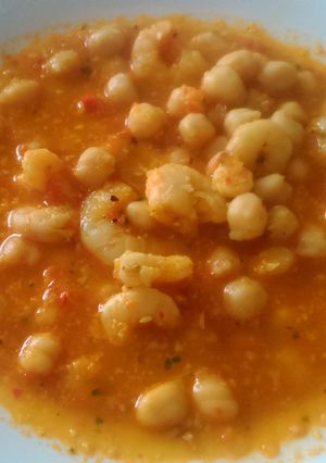 Una foto de Garbanzos con gambas (Olla GM E)