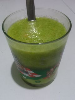 Una foto de Batido de "ensalada"