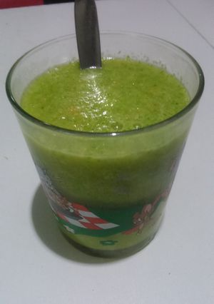Una foto de Batido de "ensalada" 