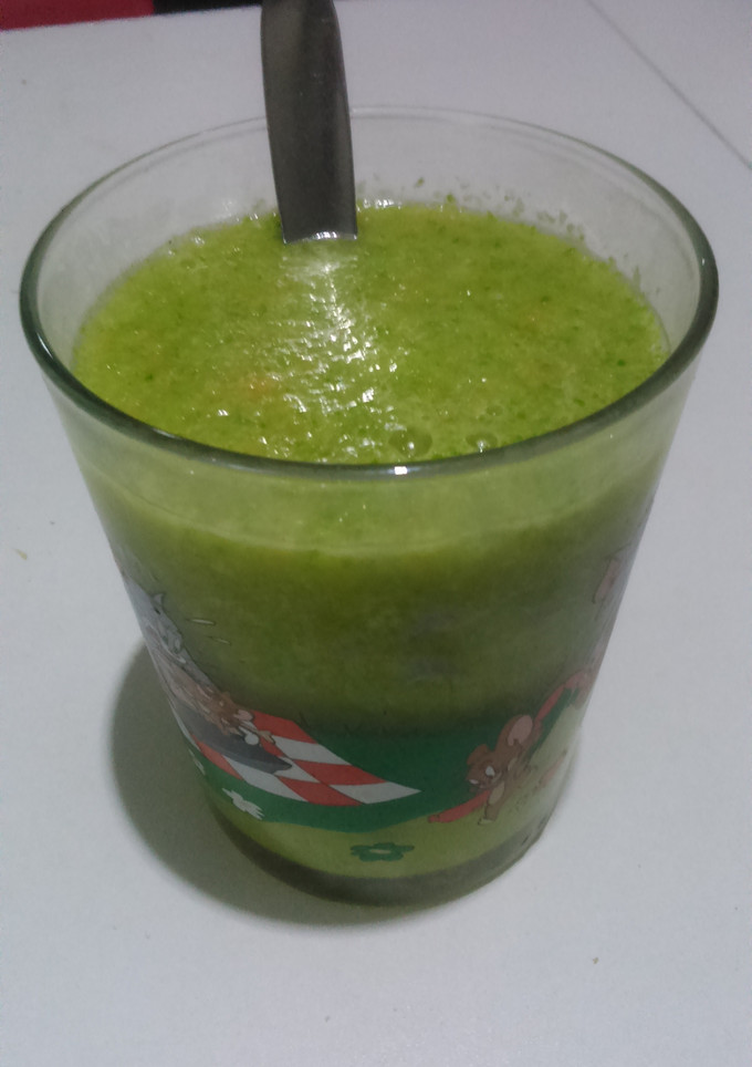 Una foto de Batido de "ensalada" 