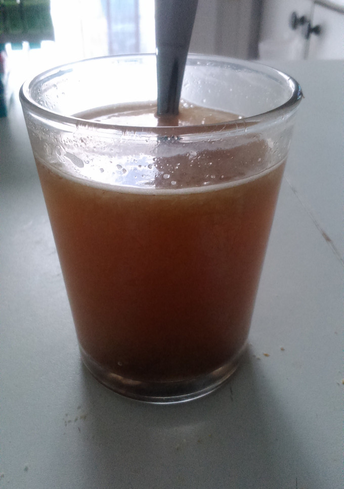 Una foto de Agua tibia con limón (detox)